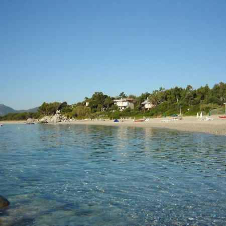 Appartamento Al Mare Via Delle Mimose Бари-Сардо Экстерьер фото
